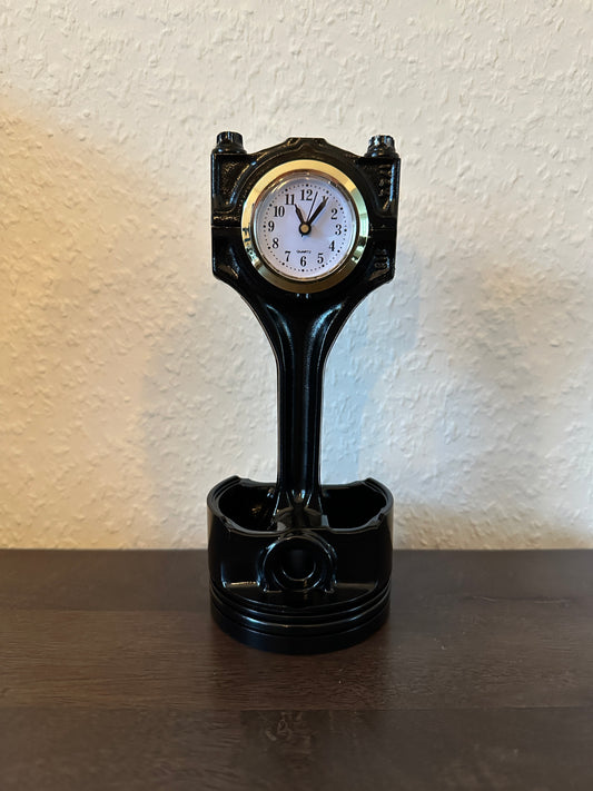 Design Uhr BMW Kolben und Pleuel